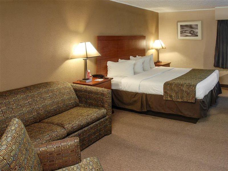 Quality Inn Austintown-Youngstown West Exterior foto