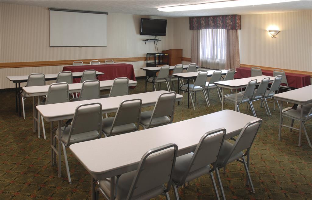Quality Inn Austintown-Youngstown West Exterior foto