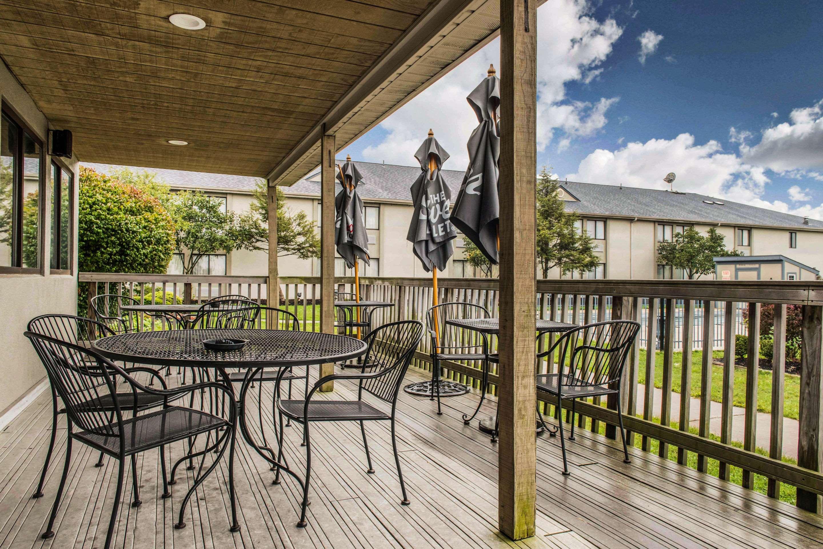 Quality Inn Austintown-Youngstown West Exterior foto