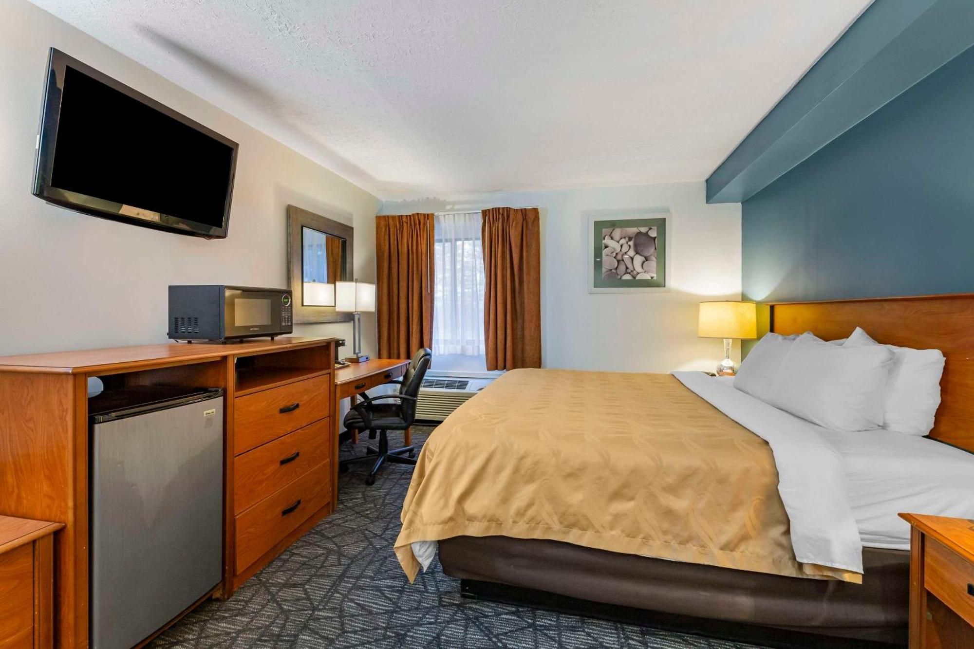 Quality Inn Austintown-Youngstown West Exterior foto